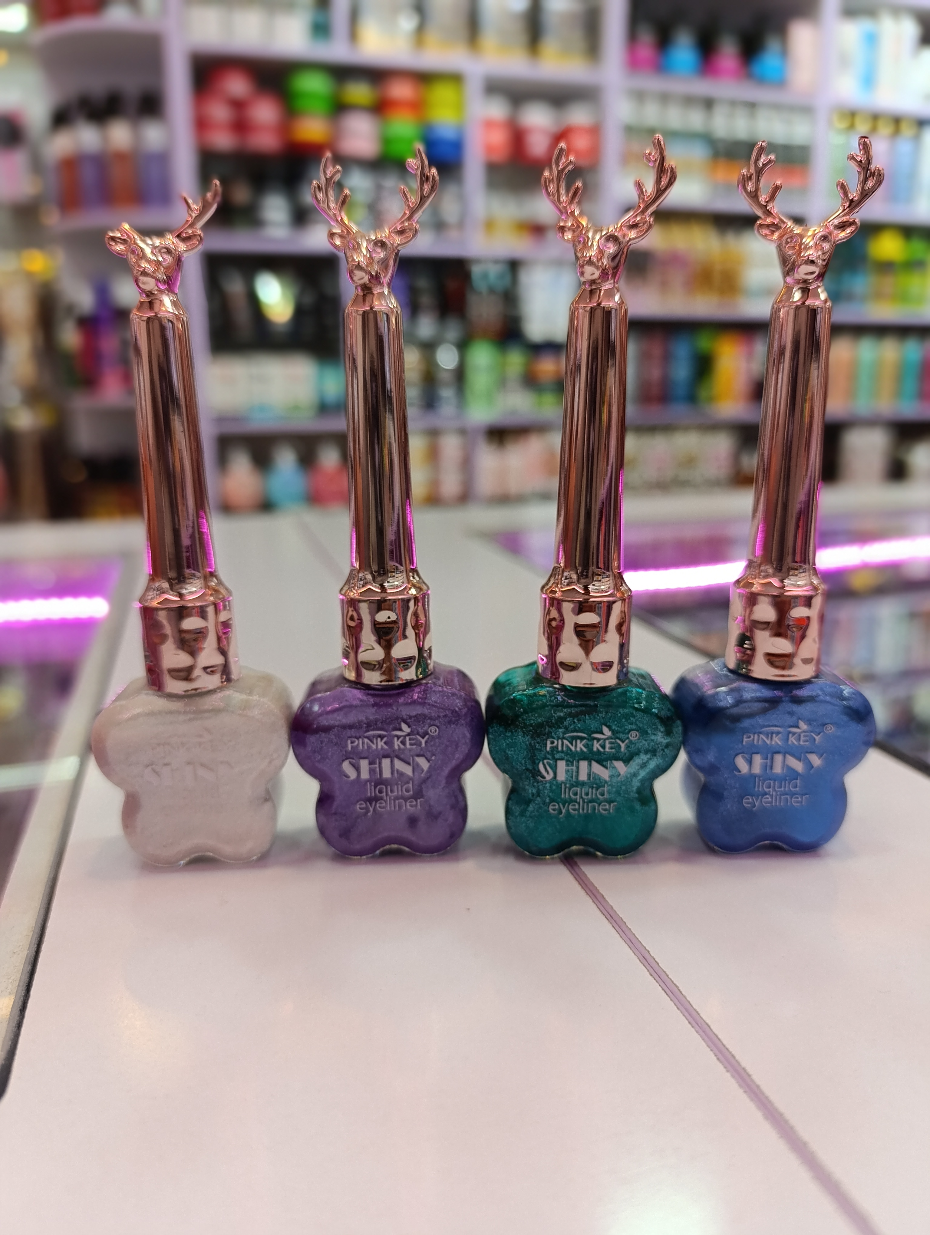خط چشم رنگی زردار shiny